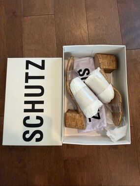 SCHUTZ VICTORIE SANDAL 8.5 Cork